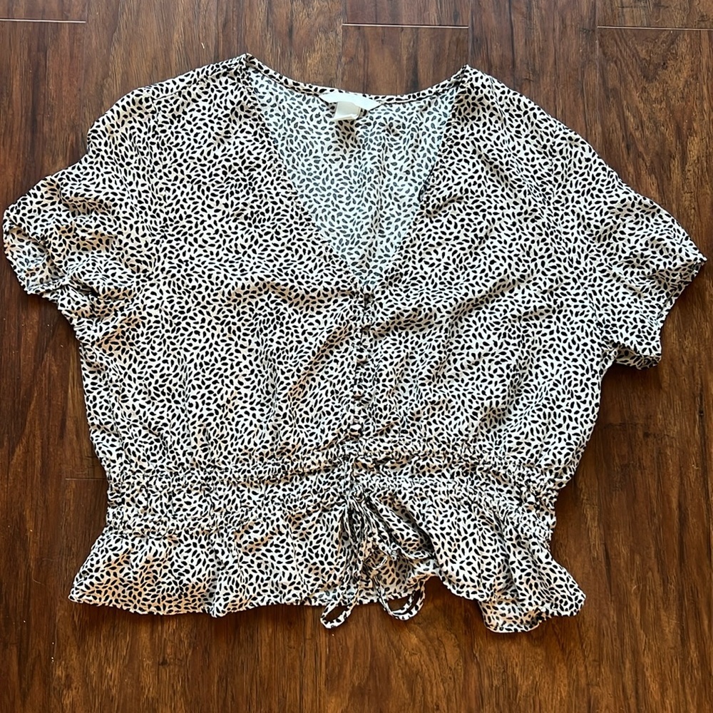 Black and White Print Cropped Top